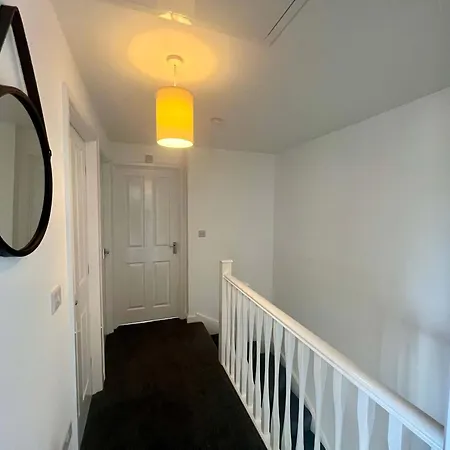 بيت للعطل Halliday House