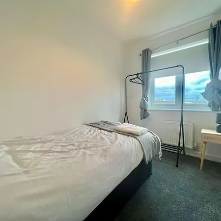 Halliday House Tatil Evi *